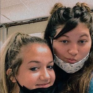 Meet your Posher, Natalie